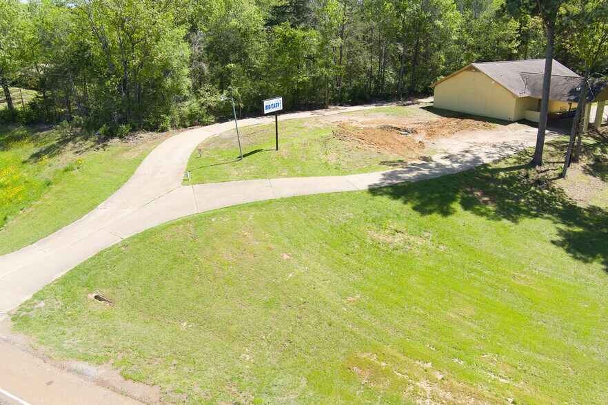 More Photos Of 120 NW 304 Loop, Crockett Daycare Center For Sale