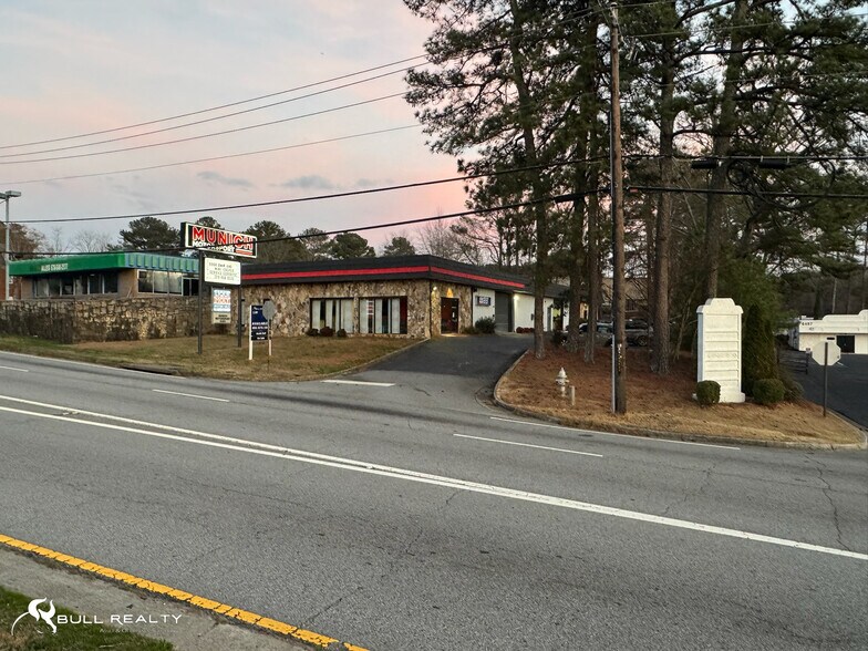 More Photos Of 6483 Peachtree Industrial Blvd, Atlanta General Retail For Sale