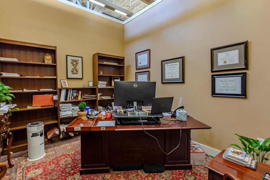 More Photos Of 411-413 E Liberty St, Savannah Office For Sale