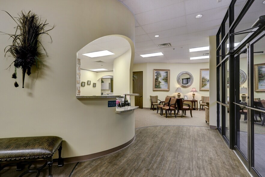 More Photos Of 19701 Kingwood Dr, Kingwood Medical For Sale