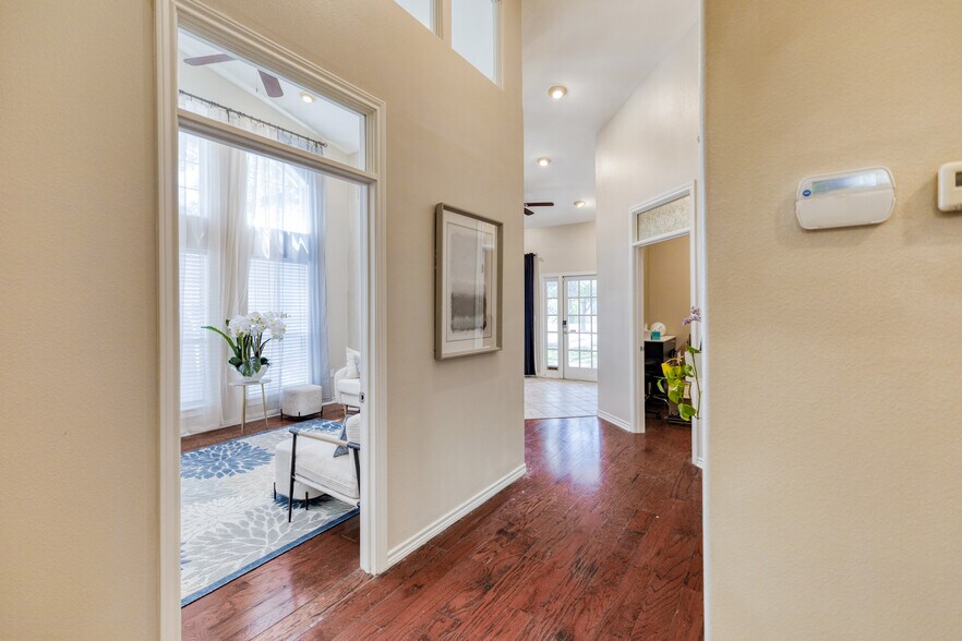 More Photos Of 12335 Hymeadow Dr, Austin Office For Sale