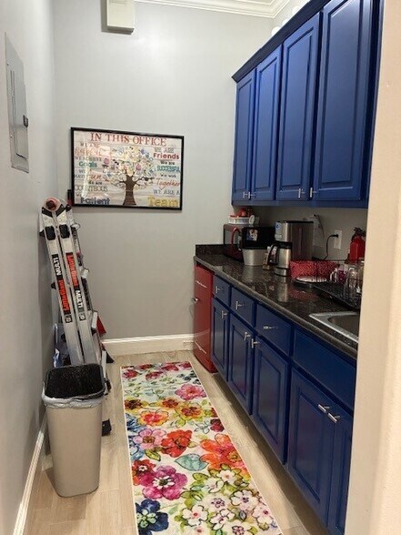 More Photos Of 12828 Willow Centre Dr, Houston Medical For Sale