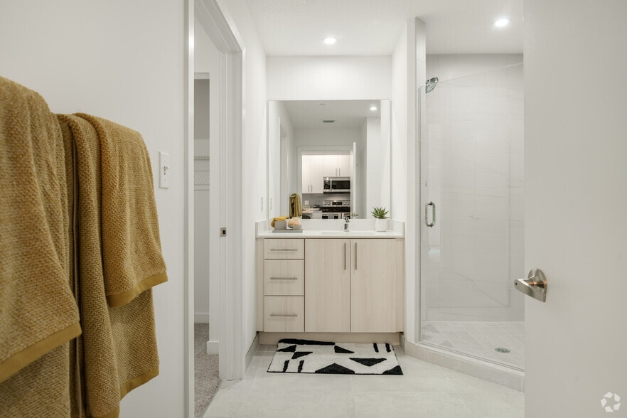 More Photos Of 1601 N Dixie Hwy, Lake Worth Apartments For Lease