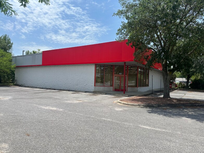 More Photos Of 4537 HIGHWAY 90, Pace General Retail For Sale