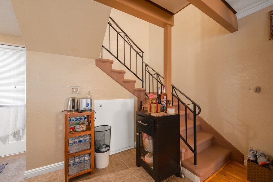 More Photos Of 646 S Grand St, Orange Apartments For Sale