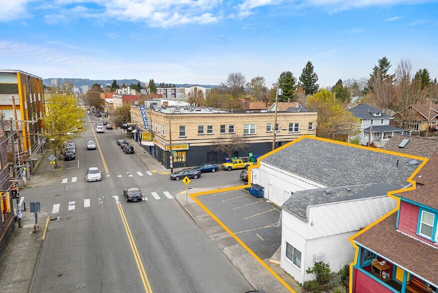 More Photos Of 3511 SE Belmont St, Portland Freestanding For Sale