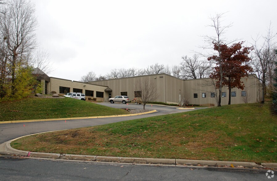 Primary Photo Of 7660 Quattro Dr, Chanhassen Warehouse For Sale