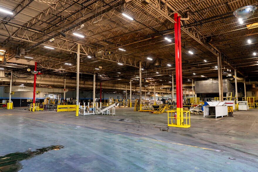 More Photos Of 9000 E Michigan Ave, Galesburg Manufacturing For Sale
