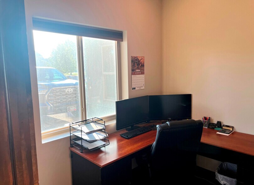 More Photos Of 7953 College Rd, Baxter Warehouse For Sale