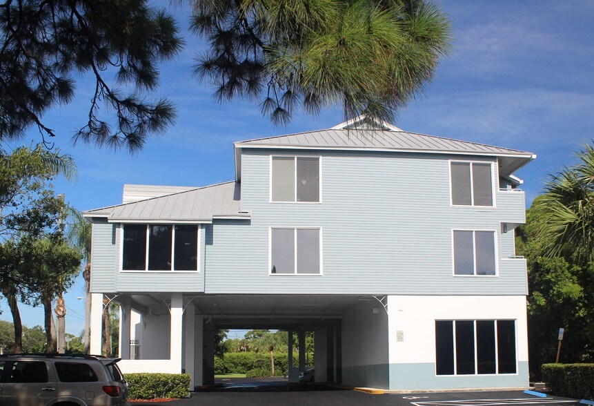 More Photos Of 1851 W Indiantown Rd, Jupiter Medical For Lease