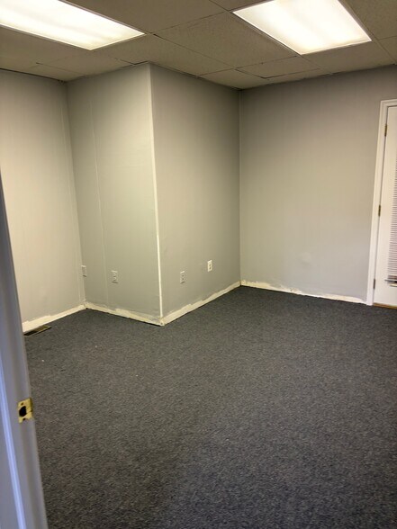 More Photos Of 409 Easton Rd, Willow Grove Office For Lease