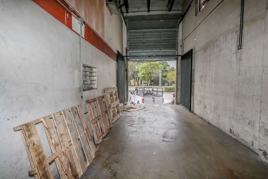 More Photos Of 14935 NW 27th Ave, Opa Locka Warehouse For Lease