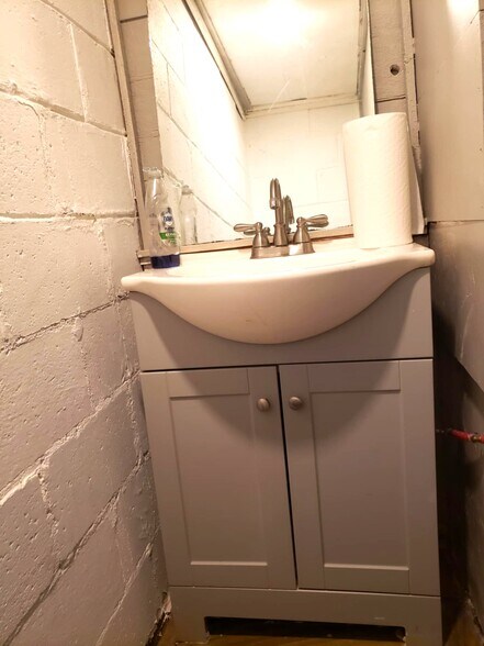 More Photos Of 306 Easton St. St, Allen Office Residential For Sale