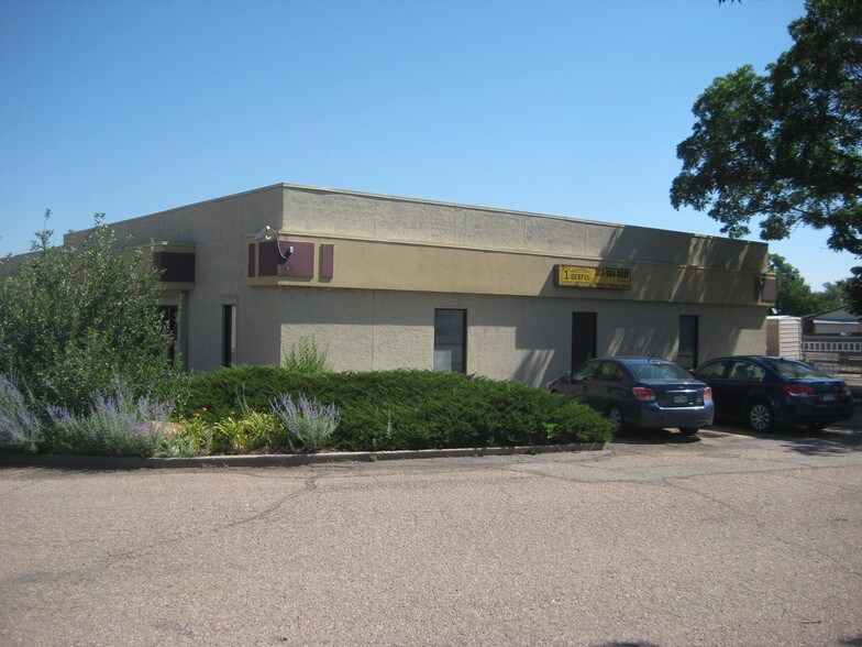 More Photos Of 9848-9858 W Girton Dr, Lakewood Office For Lease