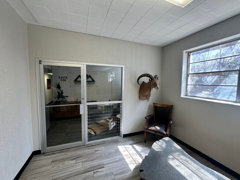 More Photos Of 500 W Ohio Ave, Midland Office For Sale