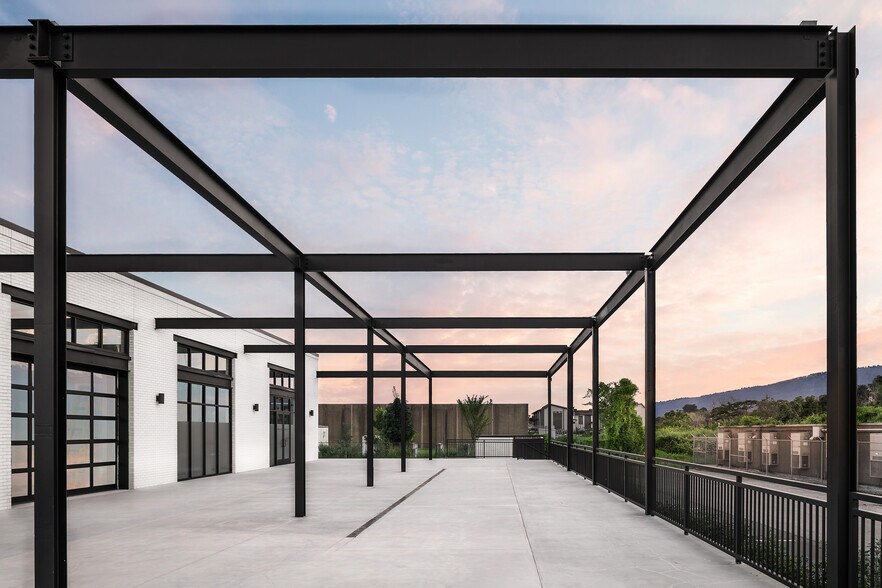 More Photos Of 1607 Central Ave, Chattanooga Storefront For Lease