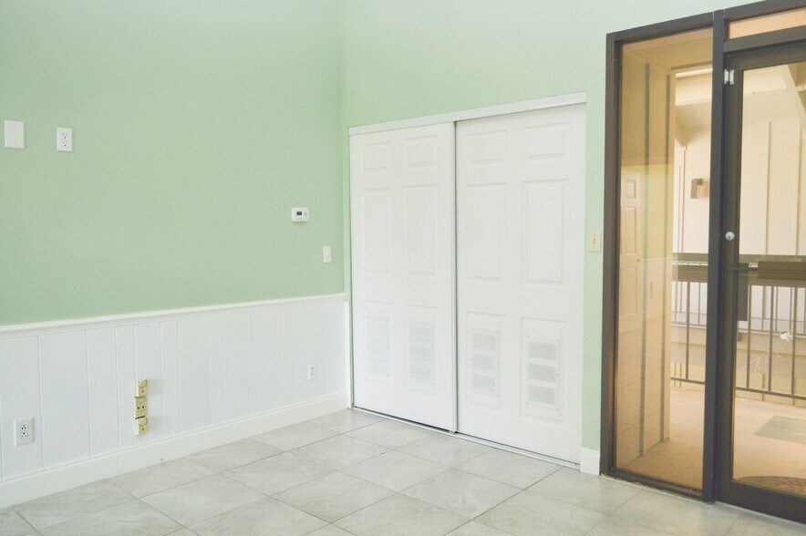 More Photos Of 2210 S Front St, Melbourne Office For Lease