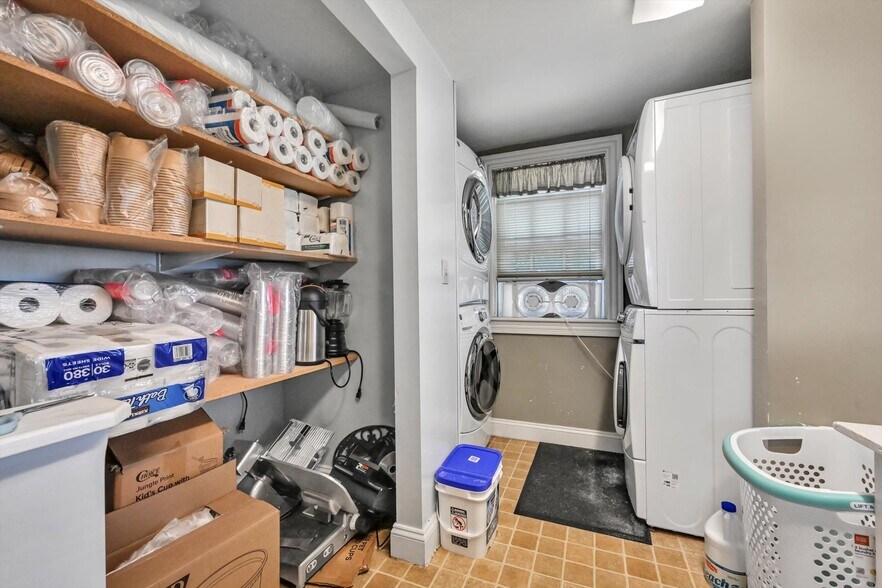 More Photos Of 301 W Main St, Ephrata Hospitality For Sale