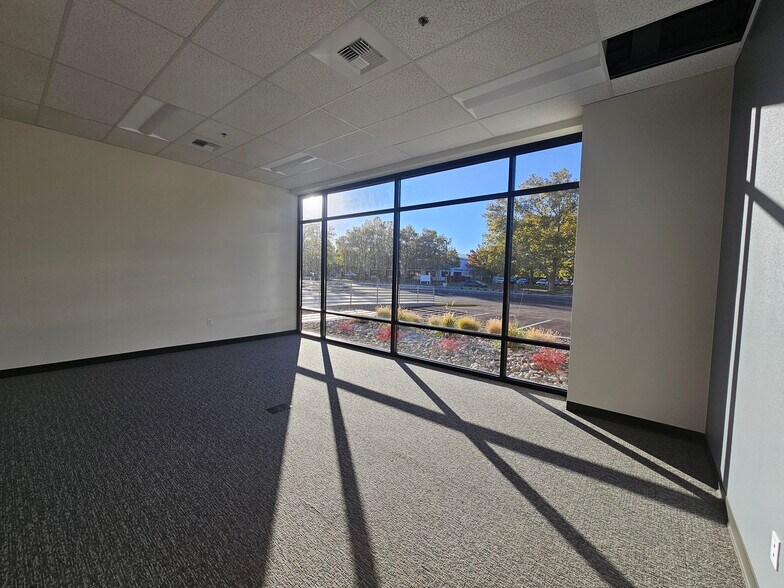More Photos Of 4910-4990 Longley Ln, Reno Distribution For Lease