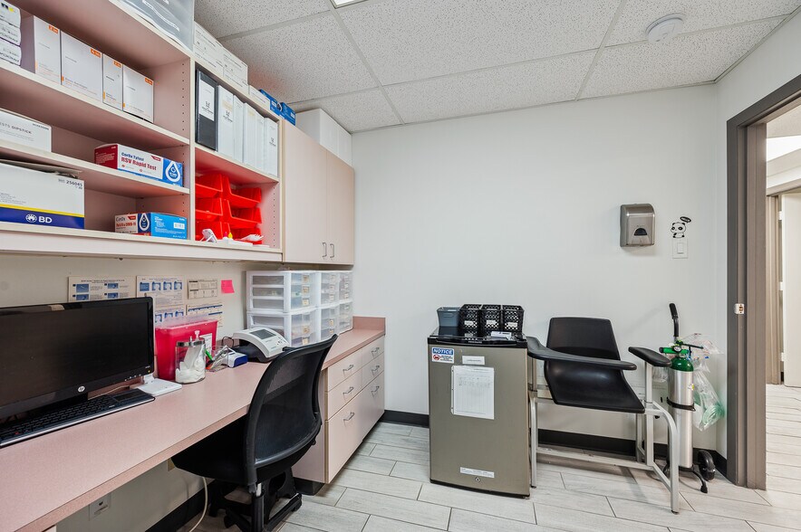 More Photos Of 3339 Fairview St, Pasadena Medical For Lease