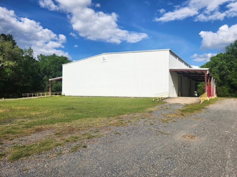 More Photos Of 909 University Pky, Leesville Industrial For Sale