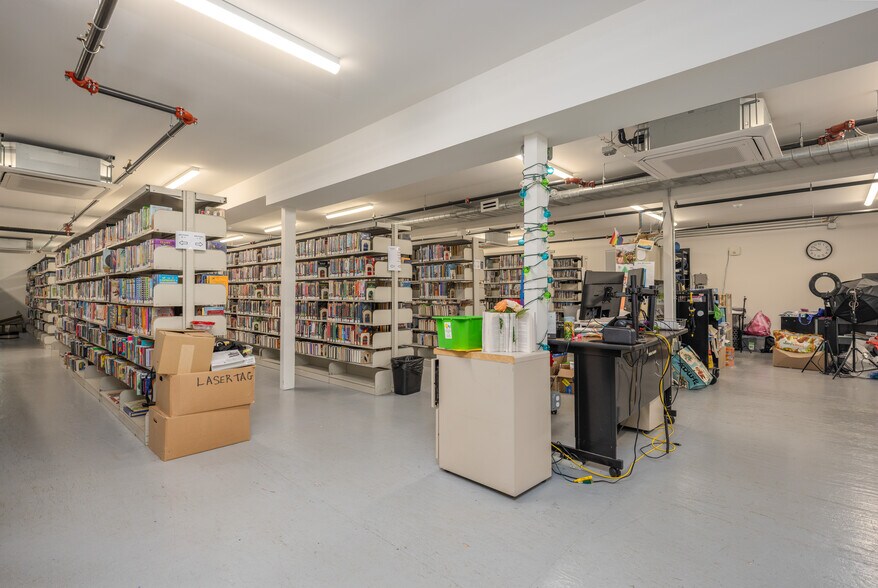 More Photos Of 75 E Central Ave, Pearl River Storefront For Sale