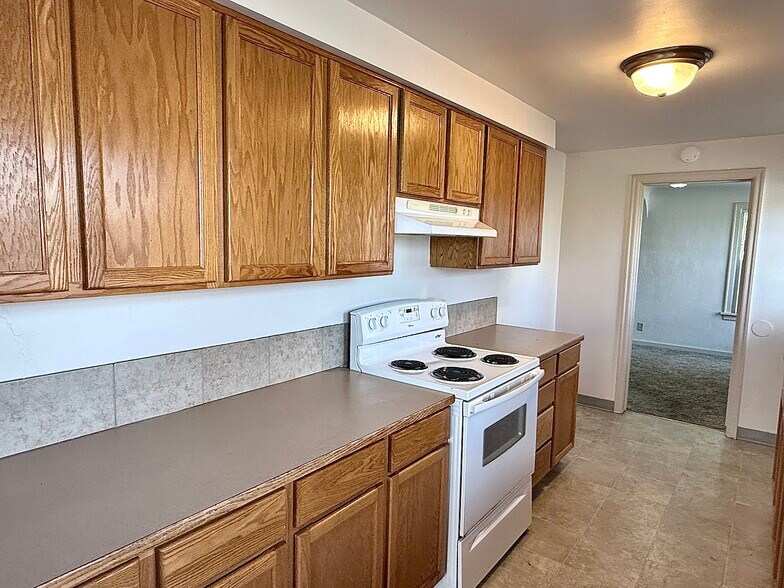 More Photos Of 2301 Willamette St, Eugene Apartments For Sale