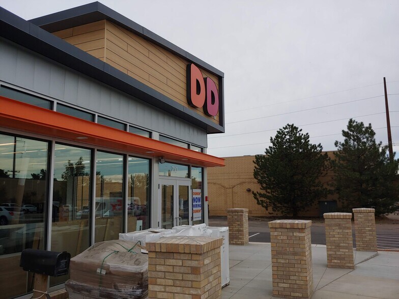 More Photos Of 722 N Chestnut St, Chaska Storefront For Lease