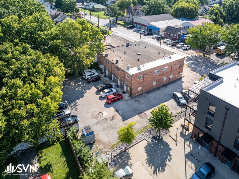 More Photos Of 1031-1039 N Limestone, Lexington Storefront Retail Office For Lease