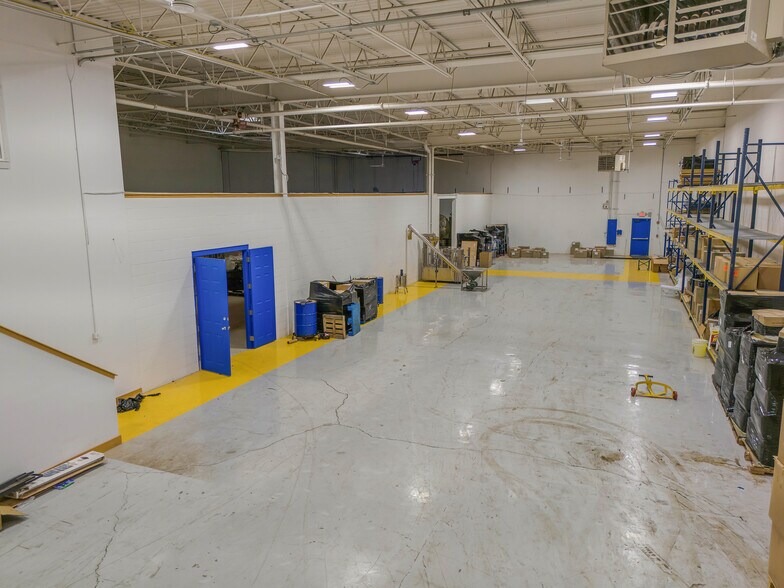 More Photos Of 10410-10426 163rd Pl, Orland Park Manufacturing For Sale