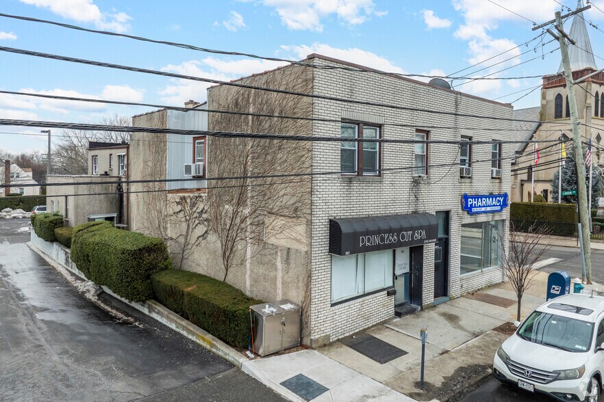 More Photos Of 360-362 Jericho Tpke, Floral Park Storefront Retail Office For Lease