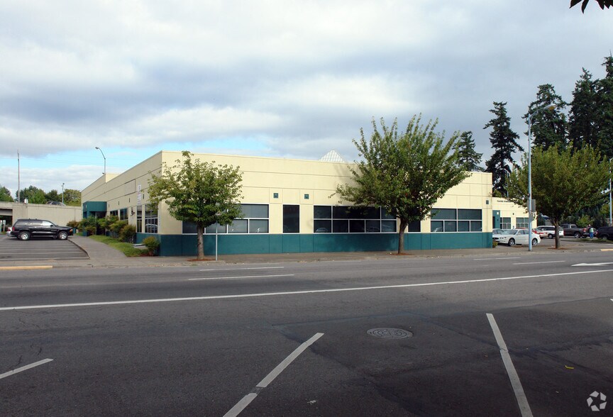 More Photos Of 435-465 Commercial St NE, Salem Office For Lease