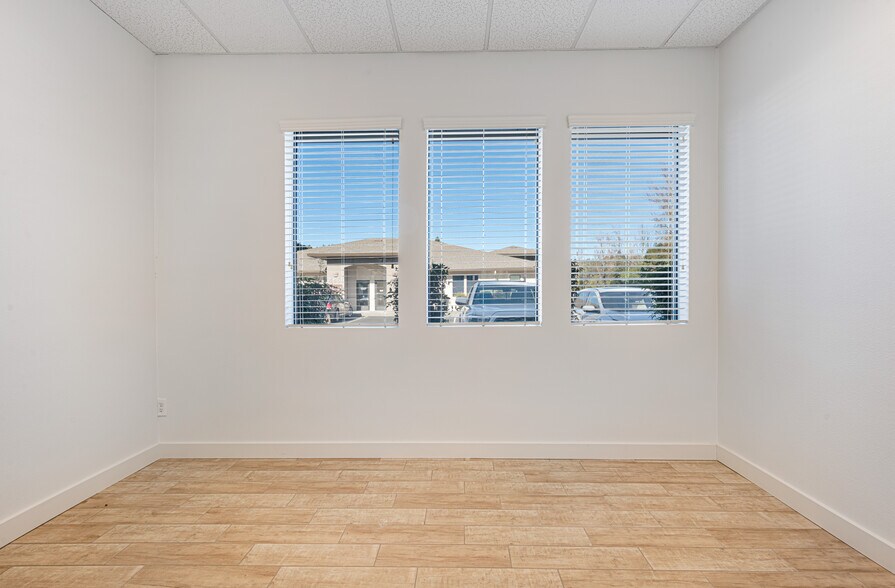 More Photos Of 4865 Old Redwood Hwy, Santa Rosa Office For Lease