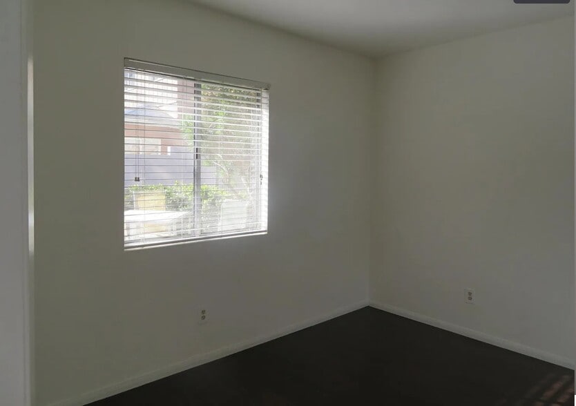 More Photos Of 5335 Harmony Ave, North Hollywood Apartments For Sale