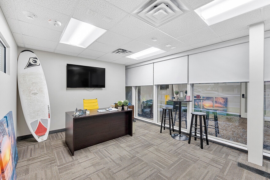 More Photos Of 5300 N Federal Hwy, Fort Lauderdale Office For Sale