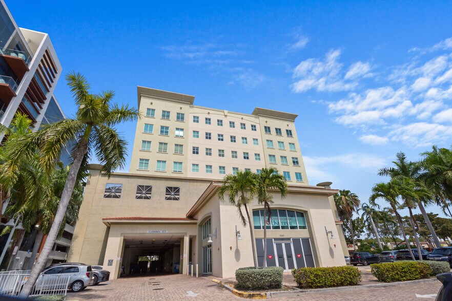 More Photos Of 3363 NE 163rd St, North Miami Beach Medical For Lease