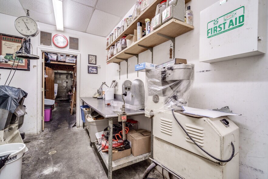 More Photos Of 988-994 Main St, Springfield Storefront Retail Residential For Sale