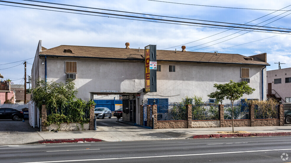 Primary Photo Of 6310 S Figueroa St, Los Angeles Hotel For Sale