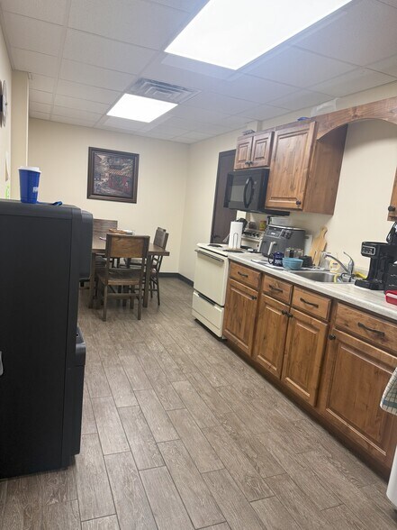 More Photos Of 4621 Domain Dr, Menomonie Manufacturing For Lease