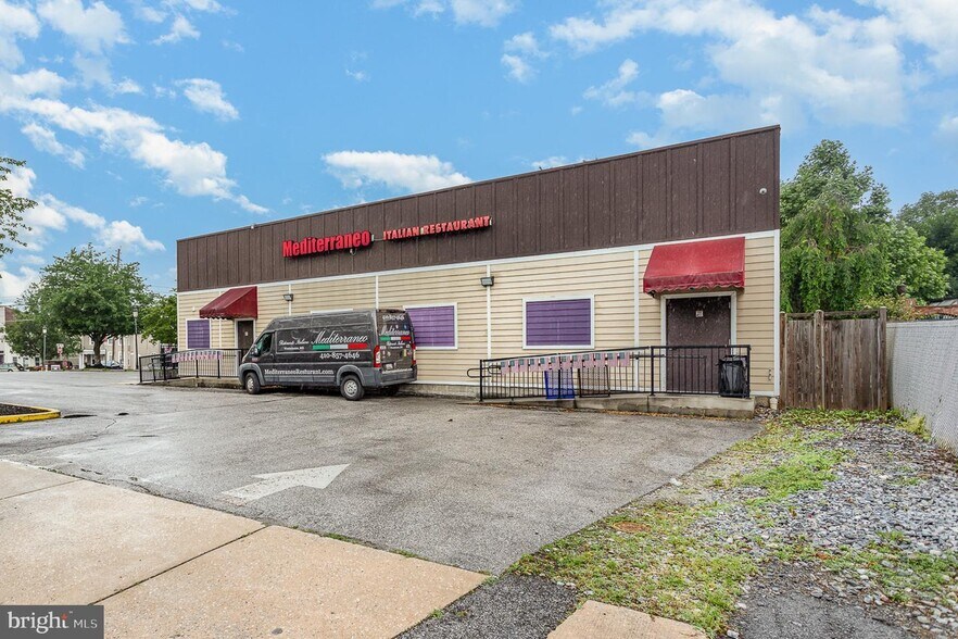 More Photos Of 132 W Main St, Westminster Restaurant For Sale