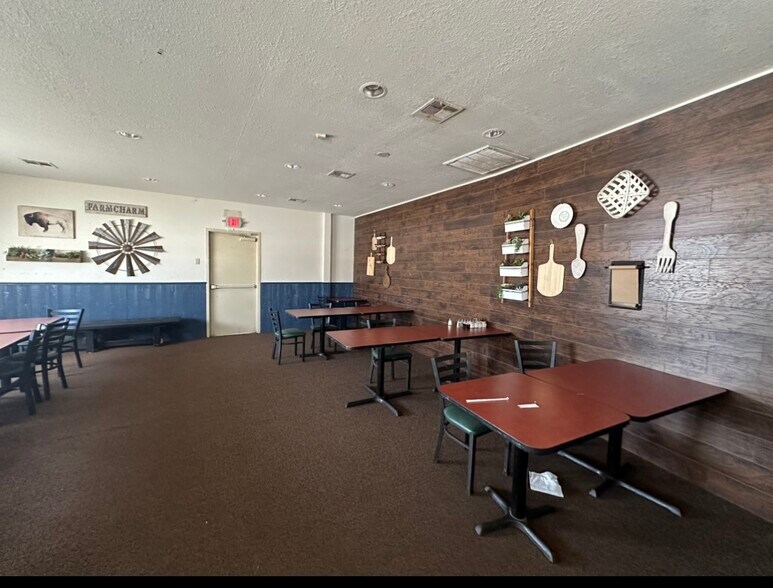 More Photos Of 524 S Dawson St, Meeker General Retail For Sale