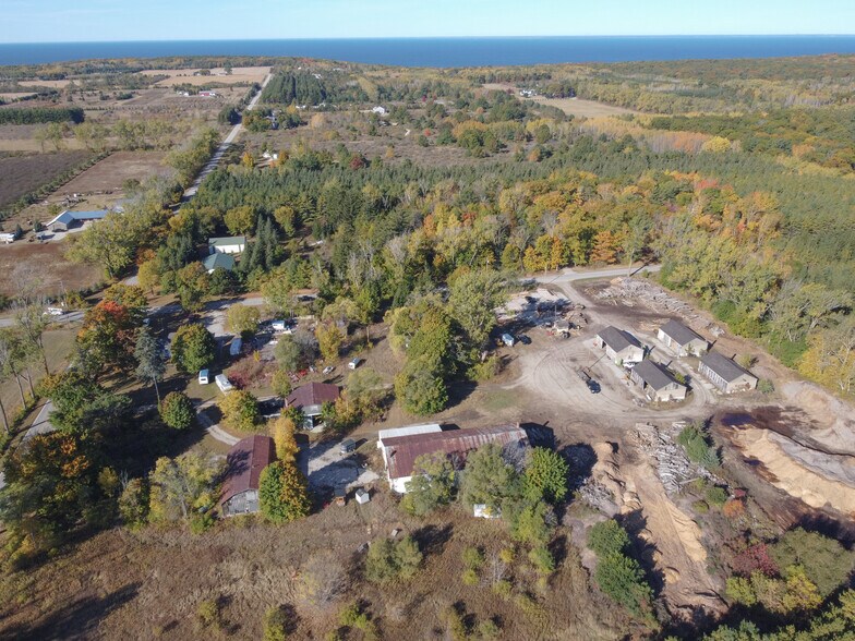 More Photos Of 5052 Reynolds Rd, Sturgeon Bay Flex For Sale