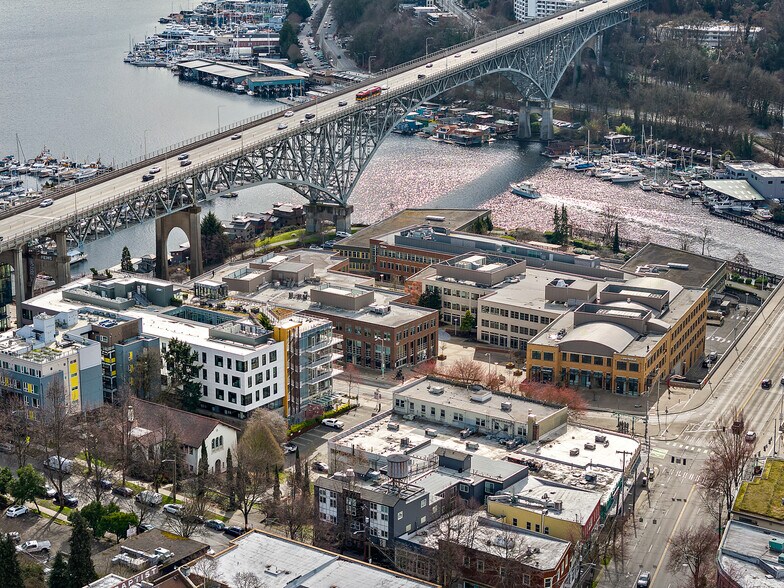 More Photos Of 711 N 35th St, Seattle Apartments For Lease