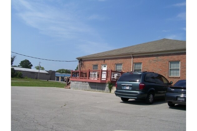 More Photos Of 2818 Grant Line Rd, New Albany Office For Lease