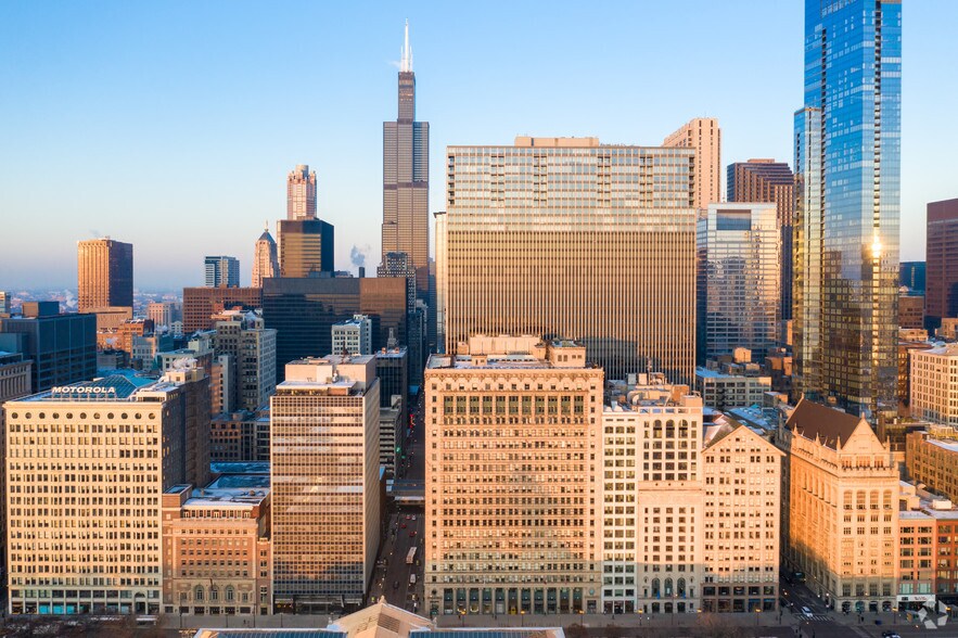 More Photos Of 55 E Monroe St, Chicago Office Residential For Lease