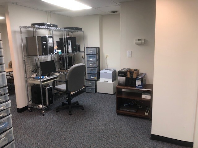 More Photos Of 2 Professional Dr, Gaithersburg Office For Lease