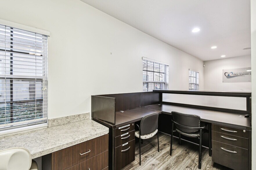 More Photos Of 7720 W Waters Ave, Tampa Office For Lease
