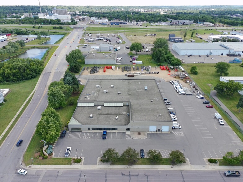More Photos Of 2730 3rd Ave, Mankato Warehouse For Sale