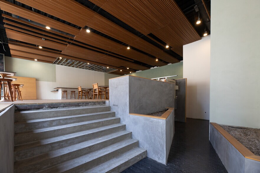 More Photos Of 915 Wilshire Blvd, Los Angeles Office For Lease