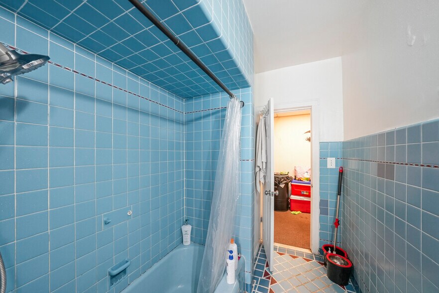 More Photos Of 137 Livingston Ave, New Brunswick Office Residential For Sale